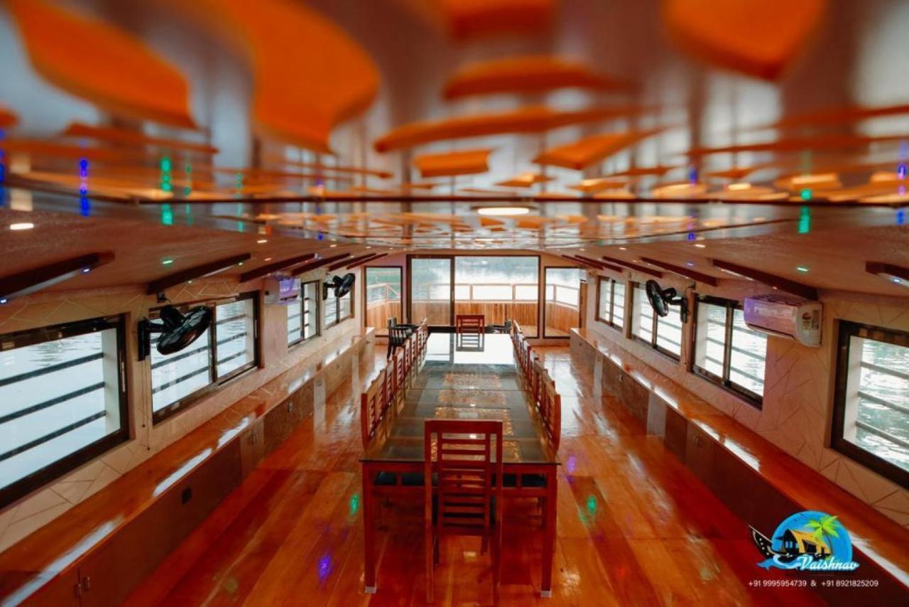 Hotel Vaishnav Tours Alappuzha Exterior foto